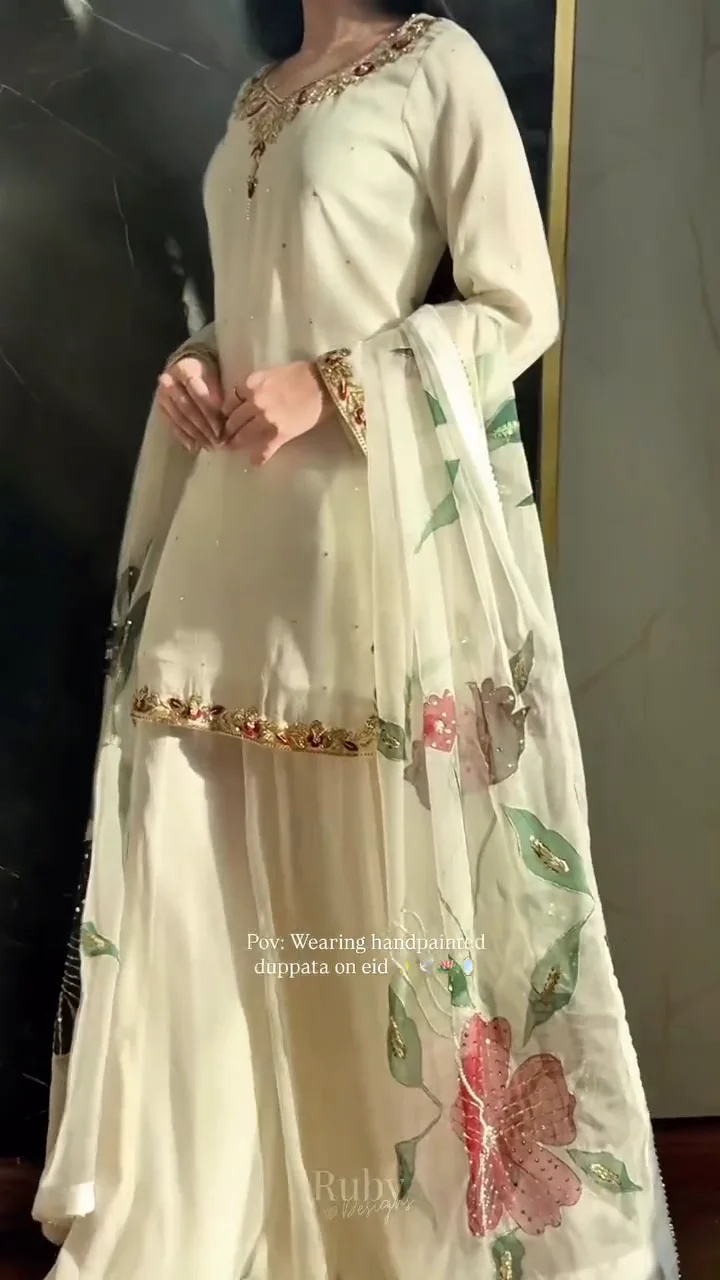 🤍🌸 “Ivory Blossom” Handpainted Elegance Sharara Set 🌸🤍