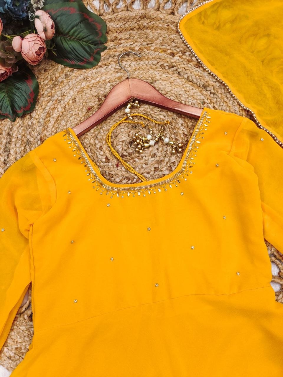 SANVI SUIT SET 💛✨